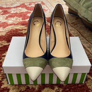 Never worn before Christian Siriano leather pumps